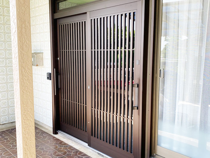 玄関引戸施工事例