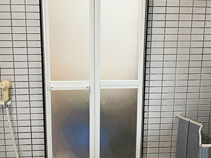 浴室ドア施工事例